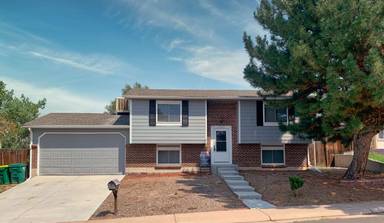 Main picture of 17927 E Oxford Dr