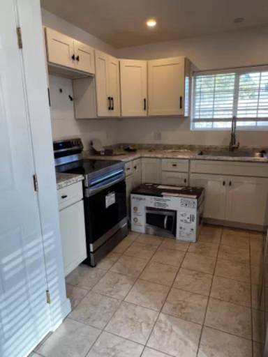 Main picture of 26 Aiai St