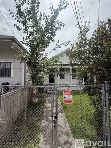 Main picture of 2916 1st St