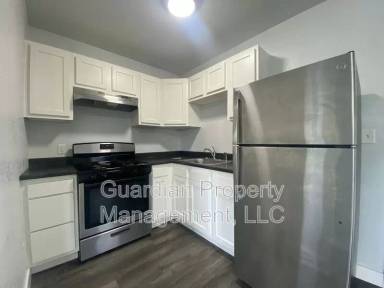 Main picture of 609 S Dewey St