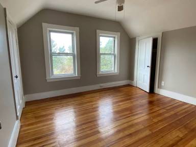 Main picture of 105 Mammoth Rd