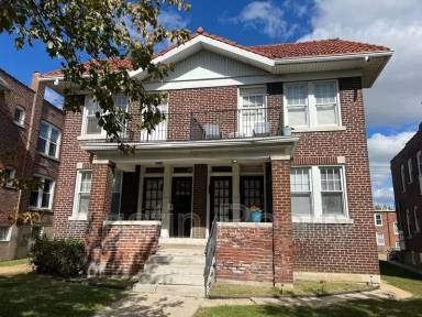 Main picture of 4949 Lindenwood Ave