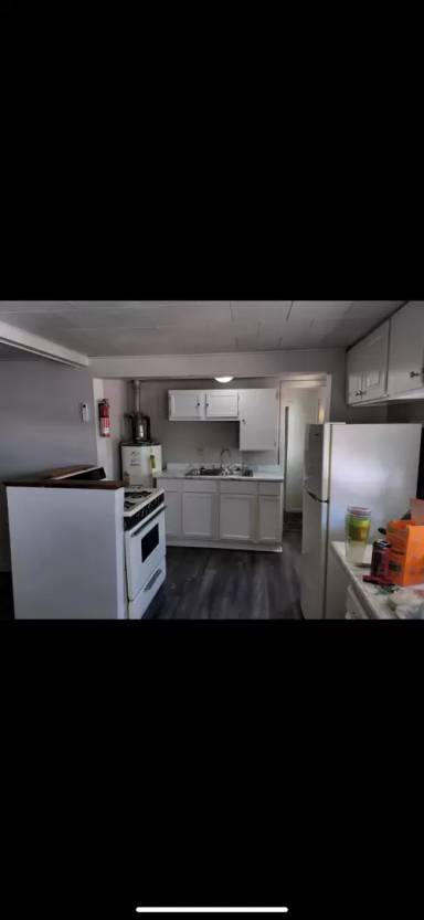 Main picture of 906 Gilbert St