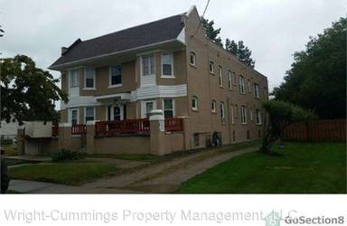 Main picture of 1862 E 81st St