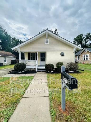 Main picture of 302 Charles St