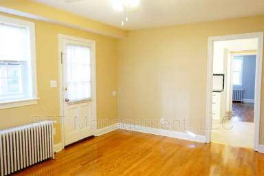 Main picture of 8401 Greenwood Ave