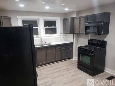 Main picture of 114 Hamilton Ave
