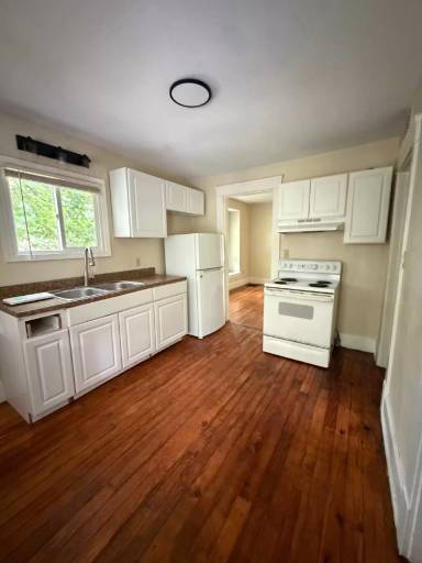 Main picture of 11697 Peckham St