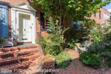 Main picture of 2506 Panama Mall