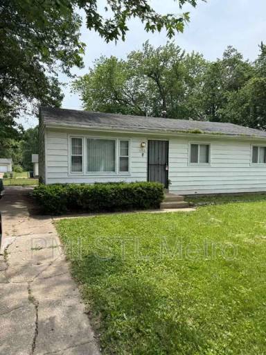Main picture of 1450 Fairmeadows Ln