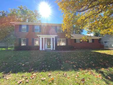 Main picture of 841 Hickory Dr