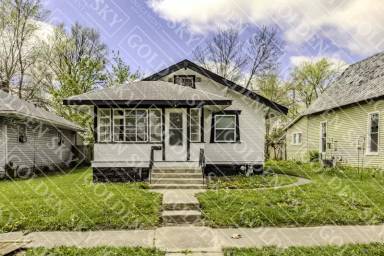 Main picture of 2119 S Mulberry St