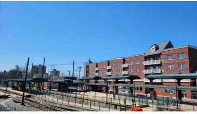 Main picture of 902 N 5th St