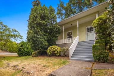 Main picture of 712 SW 3rd Pl