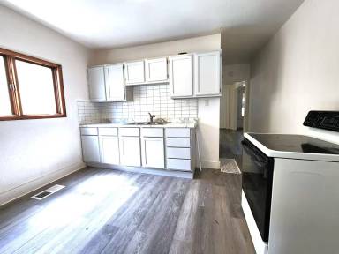 Main picture of 1518 S 37th St