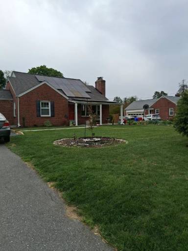 Main picture of 7012 Warfield Rd