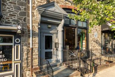 Main picture of 4313 Main St