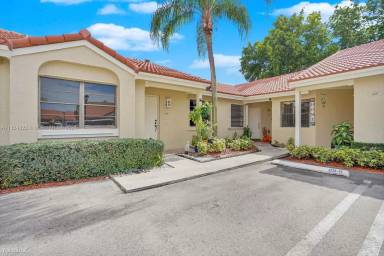 Main picture of 6170 NW 170th Ter