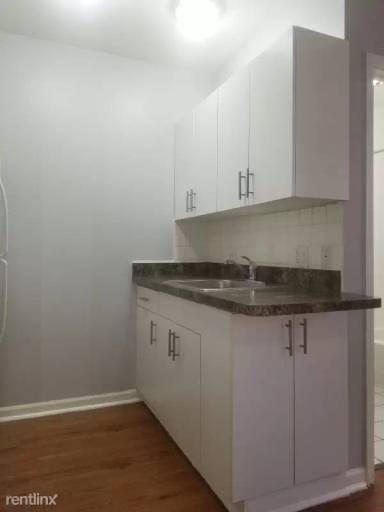 Main picture of 4241 N Kenmore Ave