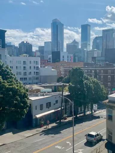 Main picture of 1703 Bellevue Ave