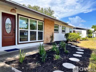 Main picture of 4423 W Bay Ave