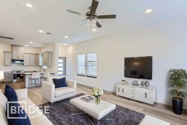 Main picture of 33142 Willow Heights Ln