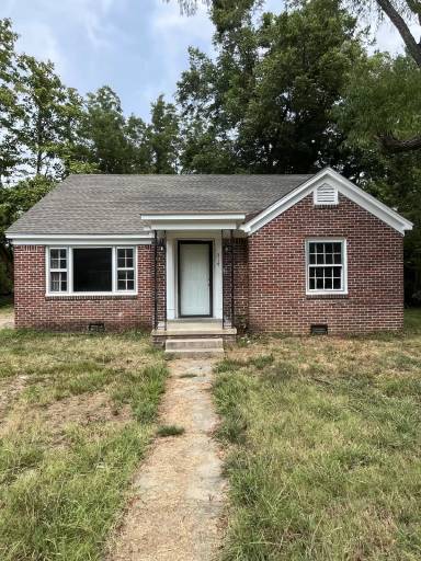 Main picture of 319 W Cooper St