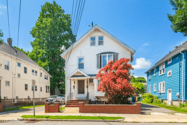 Main picture of 202 Beech St