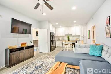 Main picture of 2164 Tanglewood Blvd