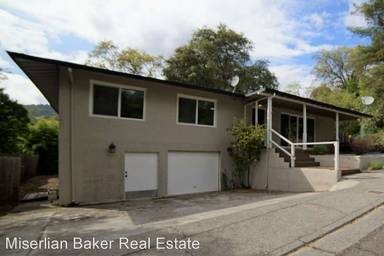 Main picture of 185 Grace Ct