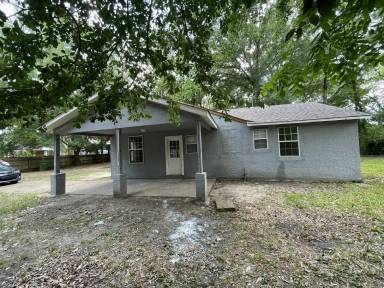 Main picture of 25 Davis Dr