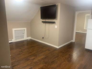 Main picture of 13 Washington St