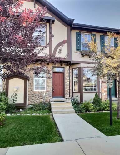 Main picture of 884 E Hamlet Cir S