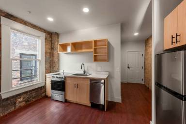 Main picture of 131 W Elder St