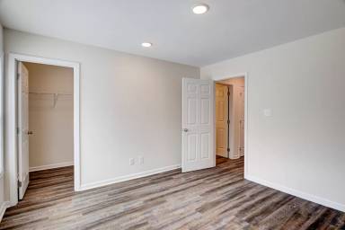 Main picture of 316 Bogle St