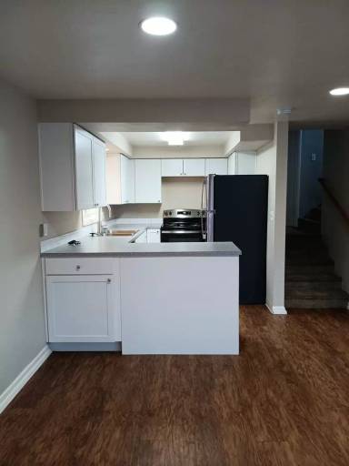 Main picture of 700 Browning Ave SE
