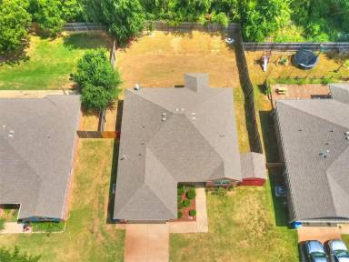 Main picture of 2084 Bradford Ln