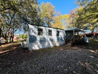 Main picture of 954 Johnson Rd
