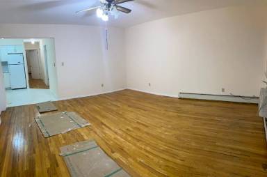 Main picture of 42 163rd St