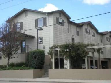 Main picture of 135 E Riverside Dr