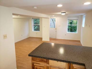 Main picture of 49 Franklin Ave