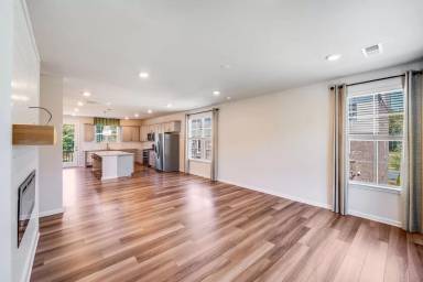 Main picture of 10013 Hemingway Pl