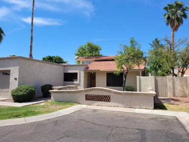 Main picture of 390 E Breckenridge Way