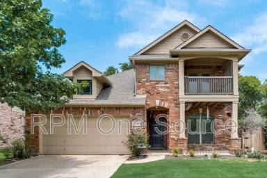 Main picture of 2100 Kingsdale Ct