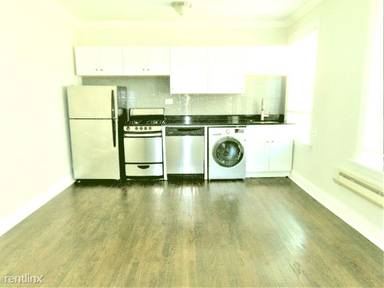 Main picture of 918 Green Bay Rd