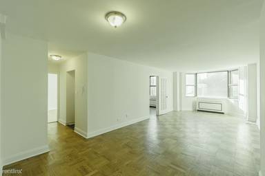 Main picture of 400 E 71st St Apartments
