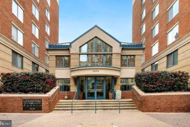 Main picture of Lexington Square