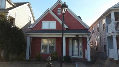 Main picture of 1254 Island Pl E