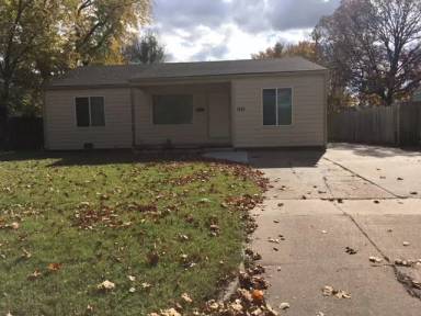 Main picture of 1415 E Tulsa St