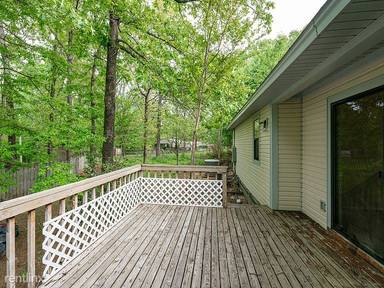 Main picture of 5 Kings Pointe Cv